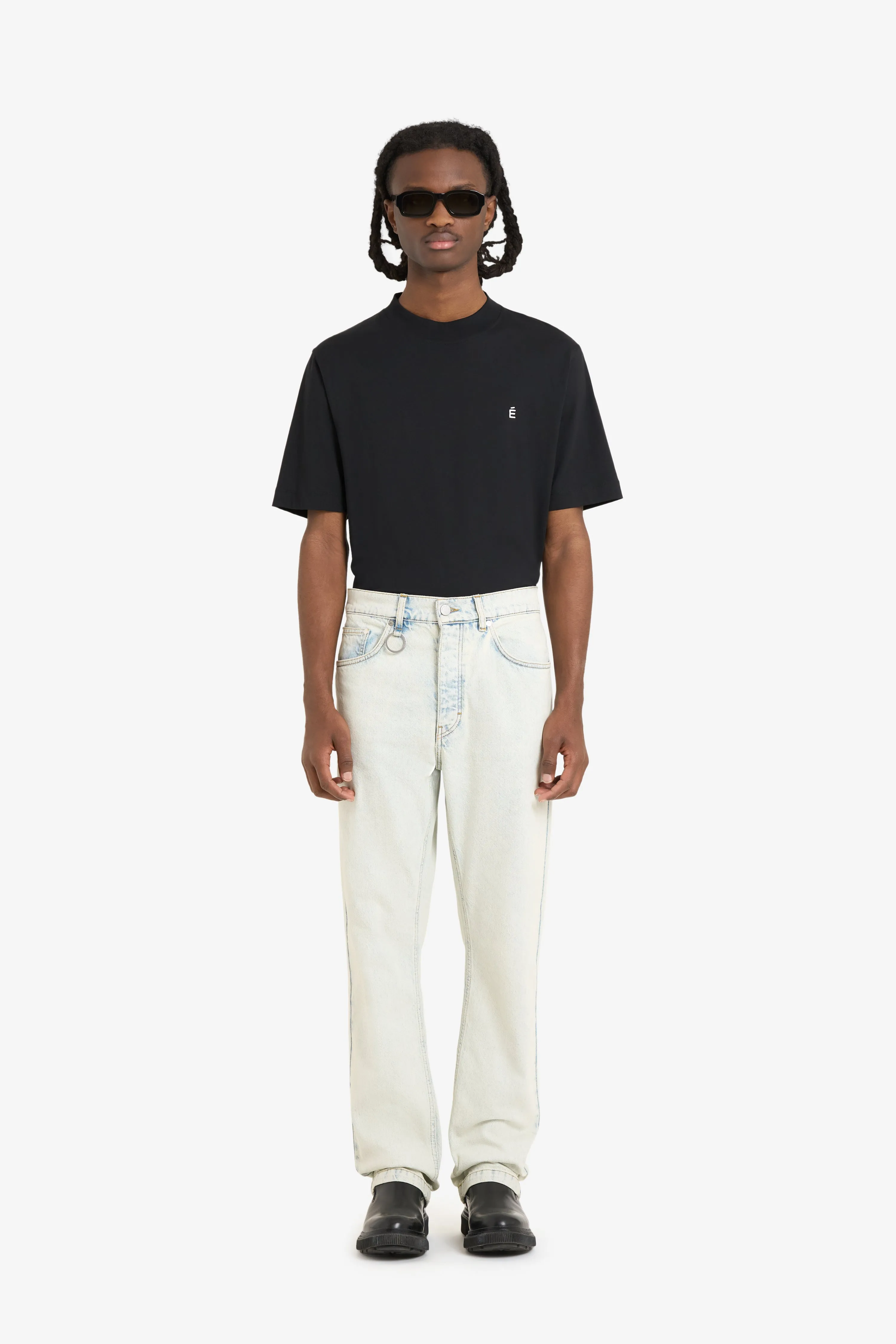 STRAIGHT LEG JEANS