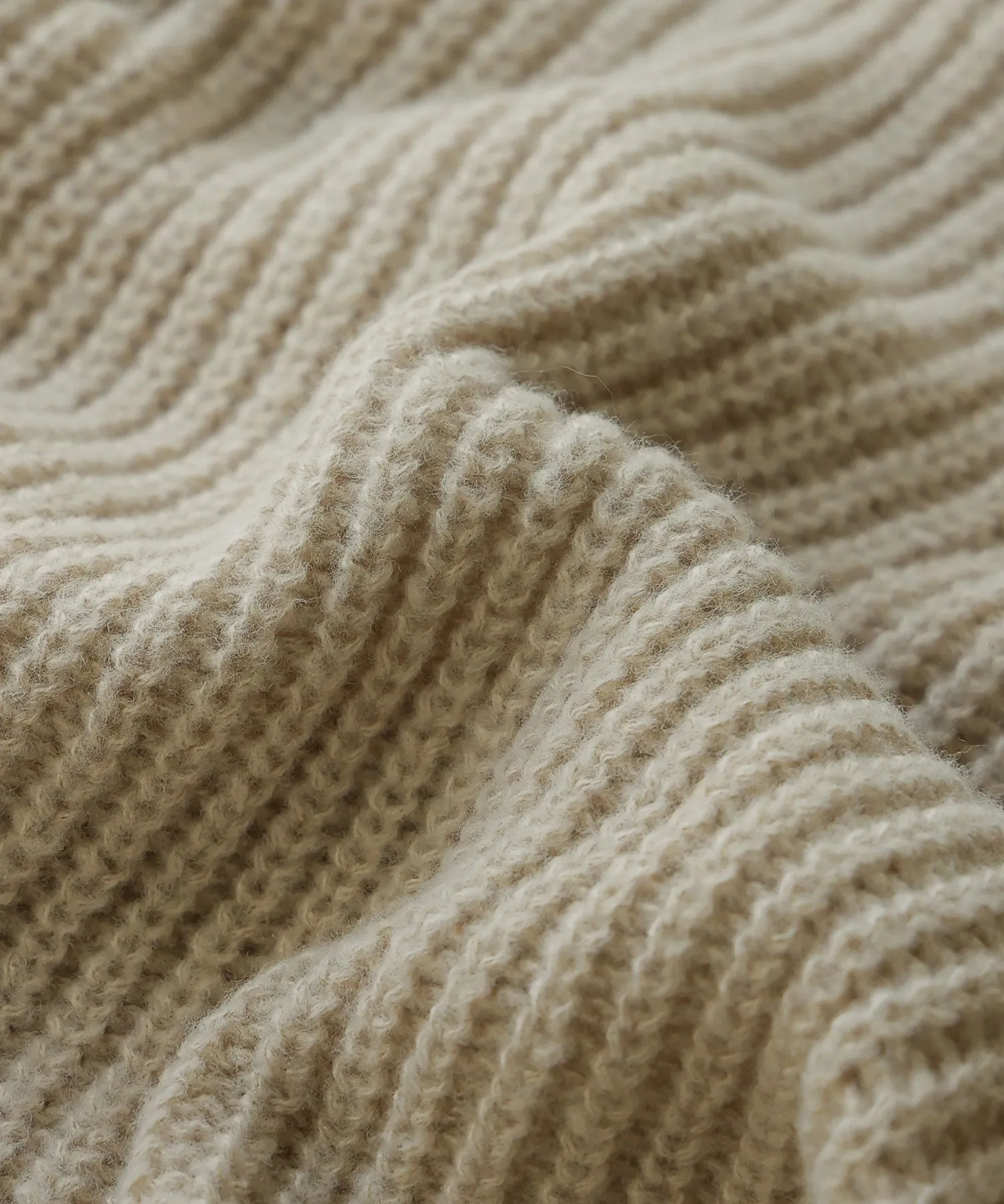 Turtleneck bolero knit & Sleeveless knit one-piece