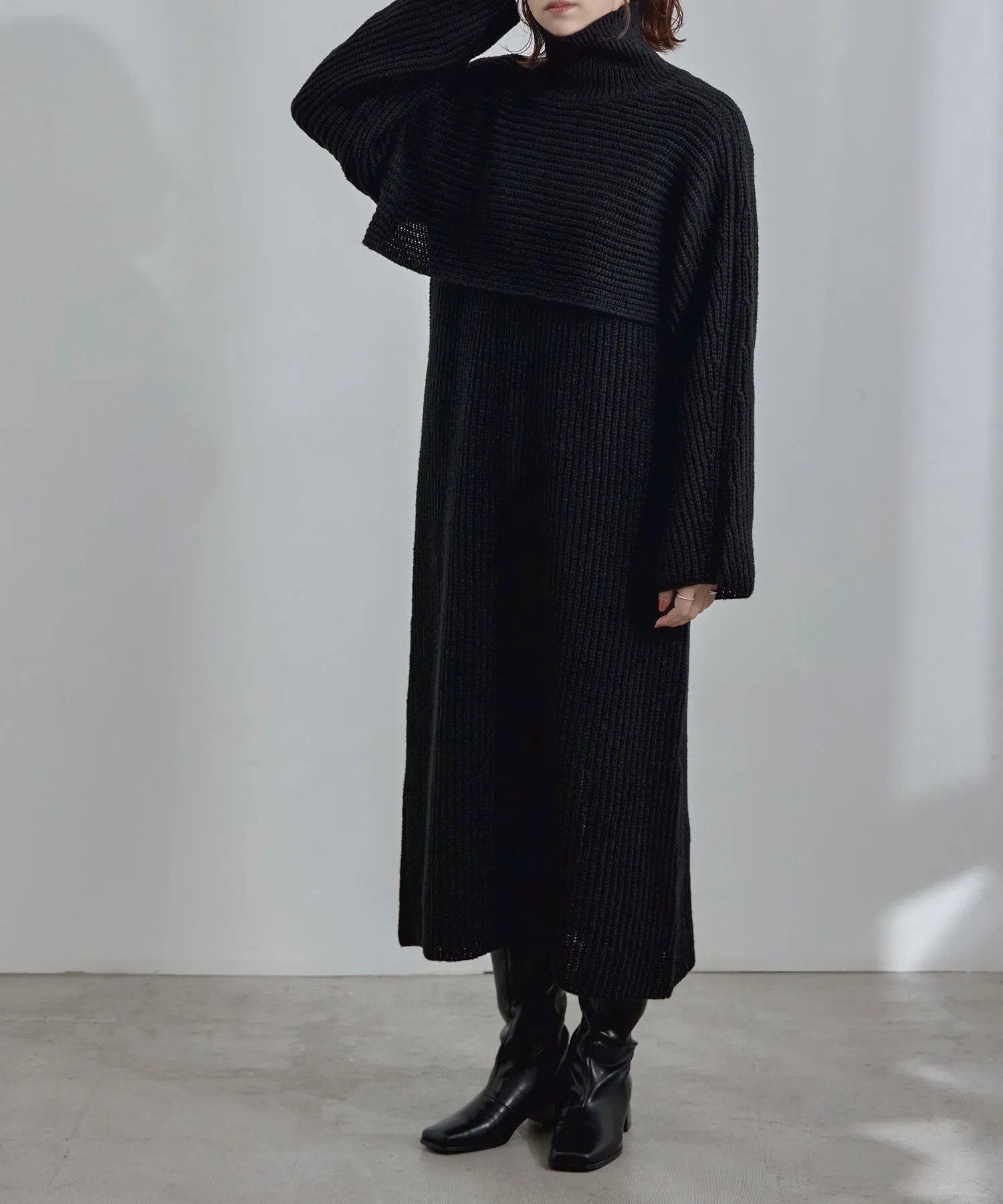 Turtleneck bolero knit & Sleeveless knit one-piece