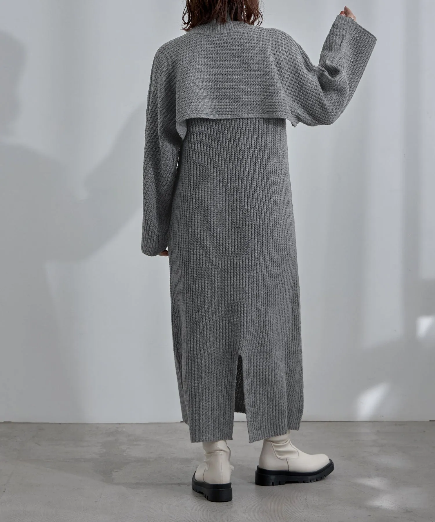 Turtleneck bolero knit & Sleeveless knit one-piece