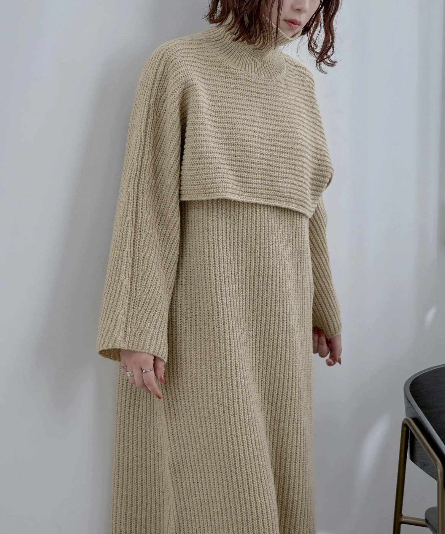 Turtleneck bolero knit & Sleeveless knit one-piece
