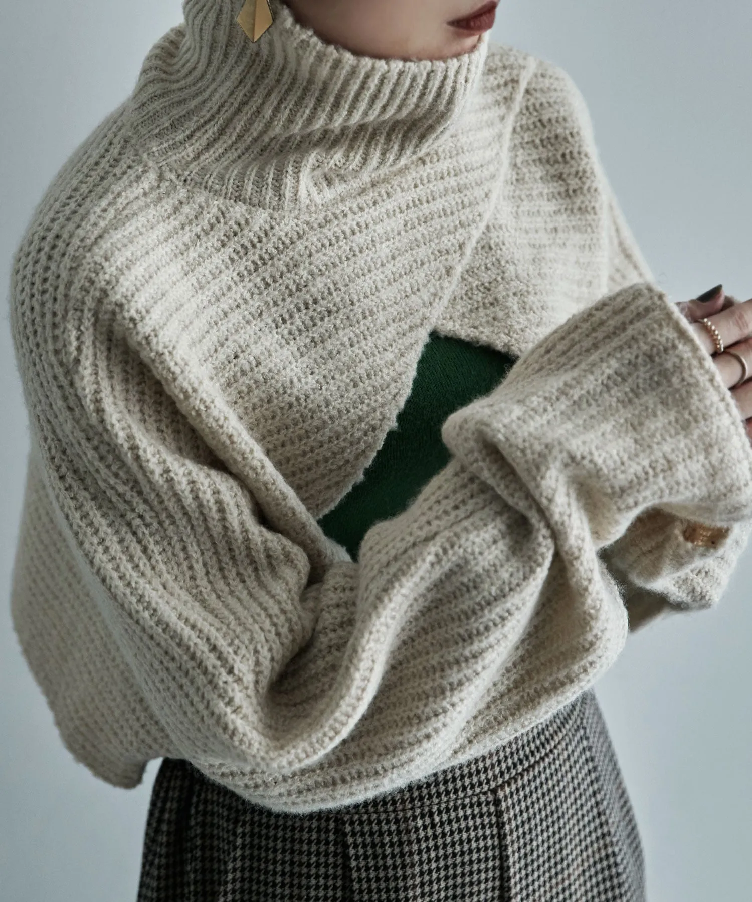 Turtleneck bolero knit