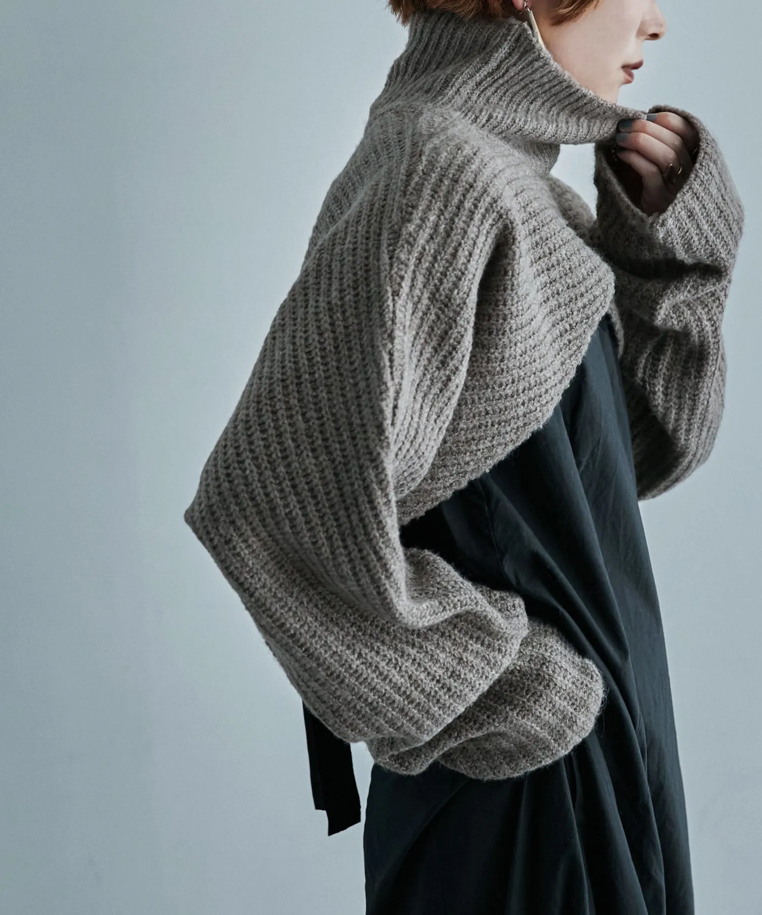 Turtleneck bolero knit